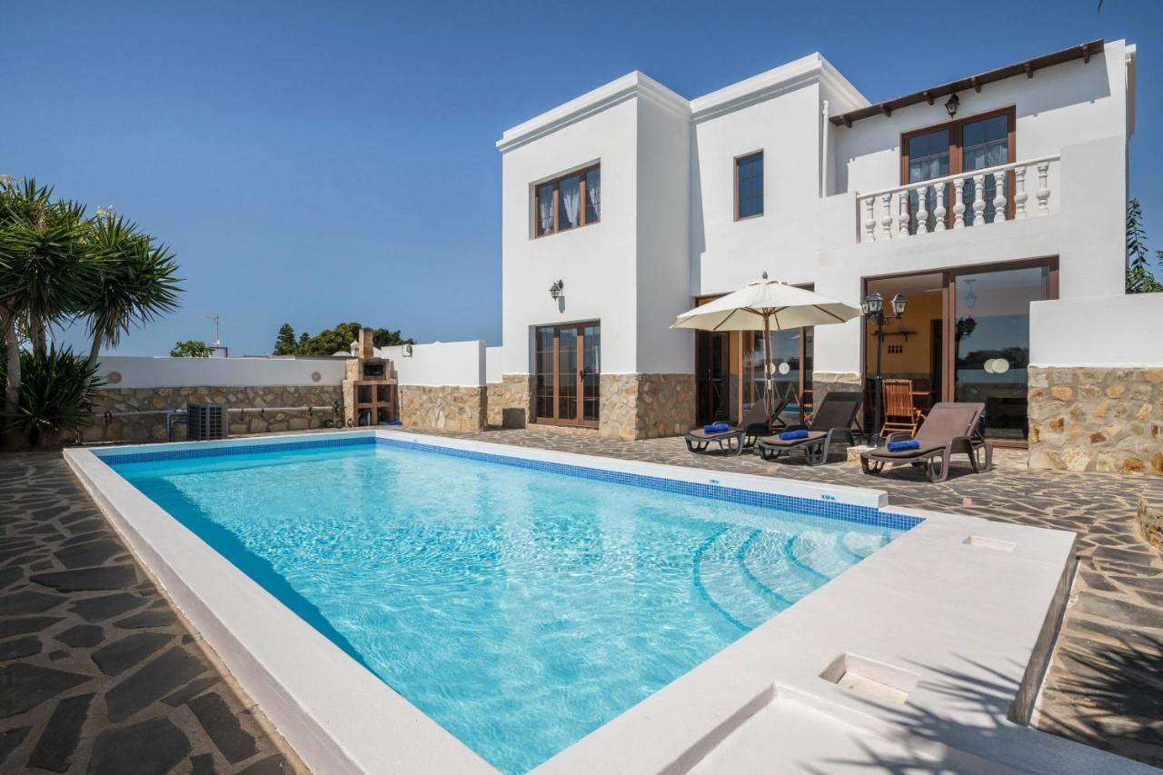 Villa Maria Тинахо Экстерьер фото